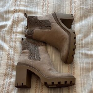 Jennifer Lopez Taupe Heeled Boots